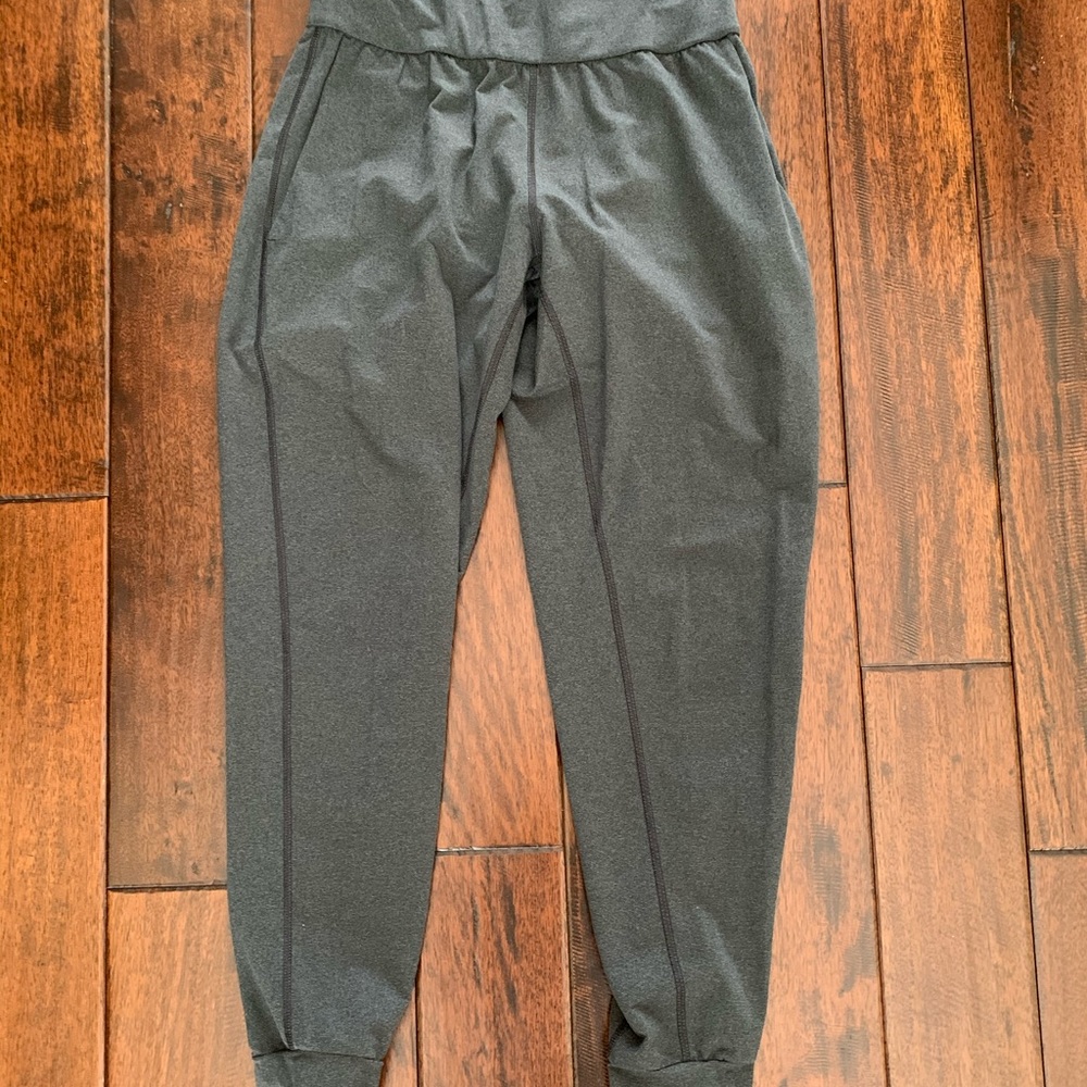 Women’s Under Armour Joggers Size Small